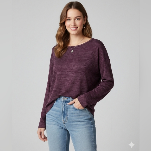GAP Tops - Gap long-sleeved knit top